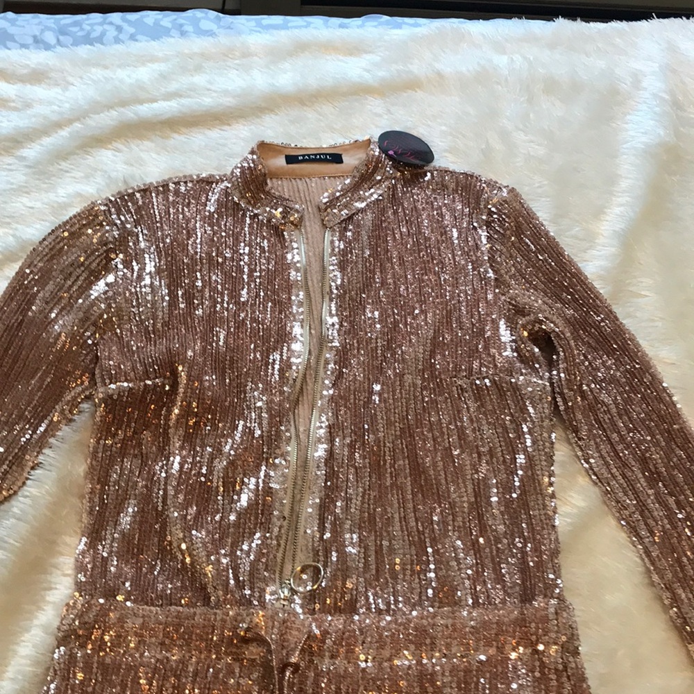 Band new with tag rose gold jumpsuit size small - Picture 3 of 3